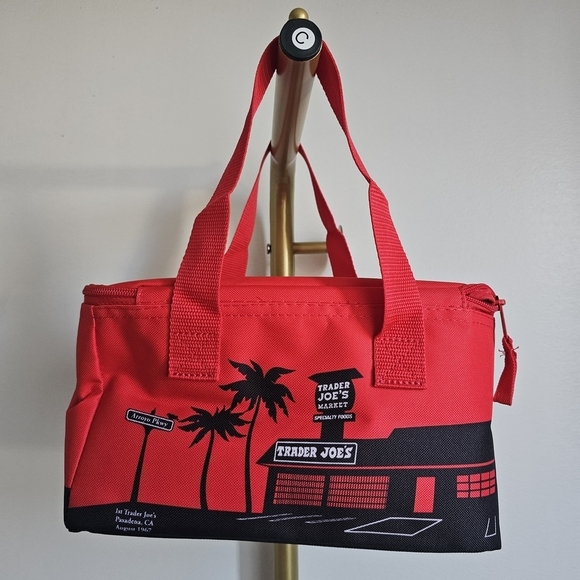 NWT TRADER JOE'S Red mini insulated Bag with Palm Trees Design - Picture 6 of 7